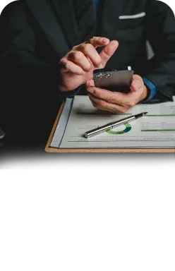 Persona registrándose en la plataforma Fiduz